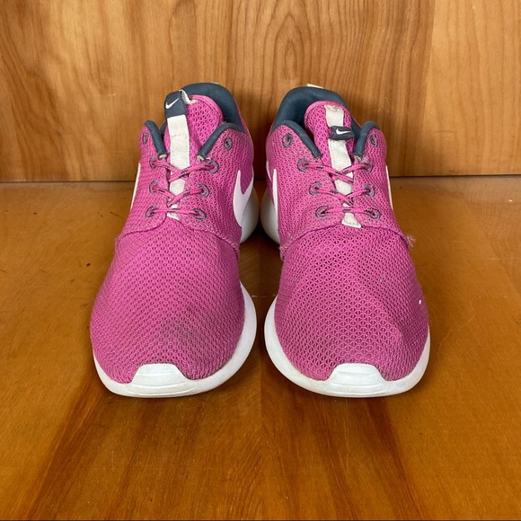 Nike Roshe One Athletoc Shoes Pink Womens 7.5 SEF0973 - Picture 2 of 9